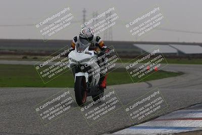 media/Nov-30-2025-TrackDaz (Sun) [[d8b22663df]]/A Group/Session 4 (Wheelie Bump)/